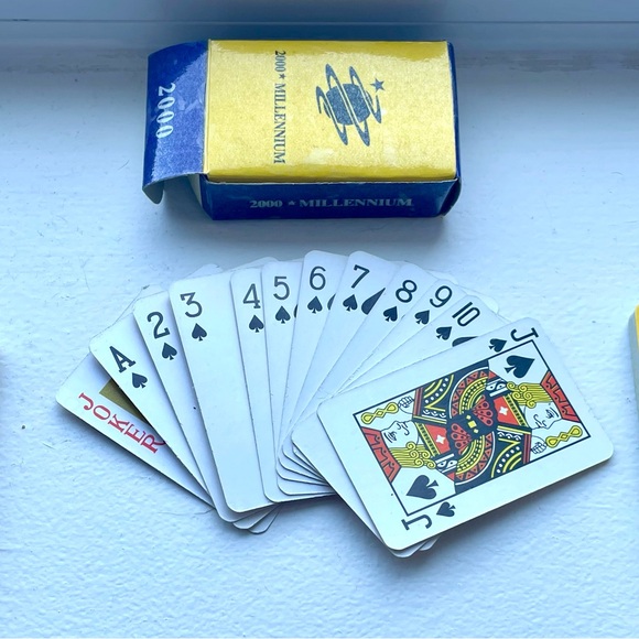 Vintage Y2K year 2000 miniature playing cards. (new in box) - Picture 2 of 2